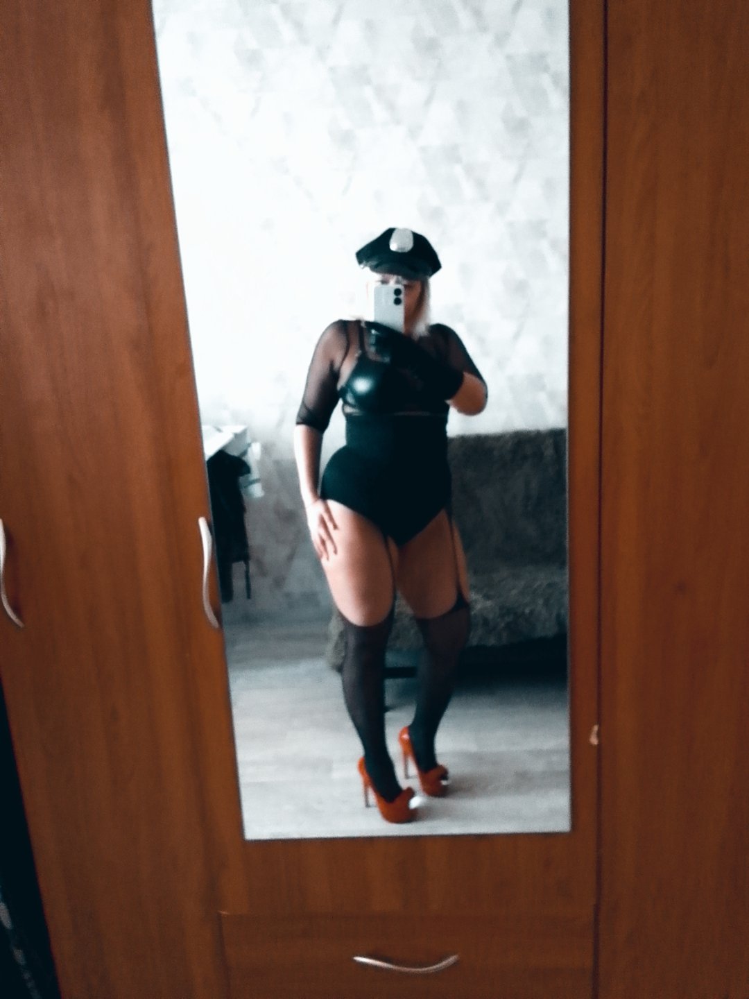 Госпожа 100%фото,скоро улетаю